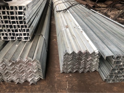 廠家直銷批發鍍鋅角鋼、鍍鋅槽鋼,鍍鋅方管等各類產品Q235B材質