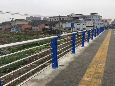 現貨201不銹鋼復合管 低價銷售不銹鋼碳鋼復合管 橋梁護欄專用