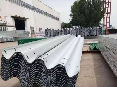 高速公路護欄板 鍍鋅噴塑護欄板 防撞護欄板廠家直銷