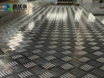 供應(yīng)花紋鋁板加工規(guī)格齊全 江 浙 滬 可免費(fèi)送貨 物美花紋鋁板