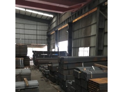 角鋼Q235B國標沖孔熱軋黑角鋼幕墻專用鍍鋅角鋼不等邊規格角鋼