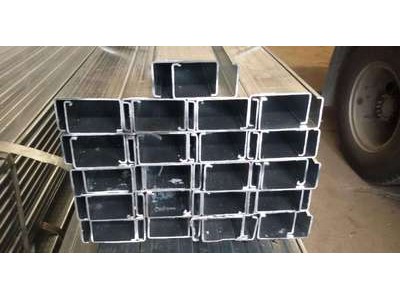 供應3號鍍鋅角鋼，4號冷鍍鋅角鋼，5號熱鍍鋅角鋼，規格齊全