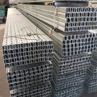 供應(yīng)41*62*2.5分布式光伏支架C型鋼 打孔光伏支架 U型鋼 量大優(yōu)惠