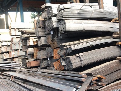 扶梯鋼結(jié)構(gòu)建筑制造用扁鐵 可鍍鋅沖孔加工接地?zé)彳埍忤F