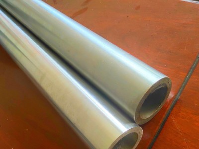 廠家現(xiàn)貨直銷精密無縫管 精密光亮無縫管精密小口徑無縫管