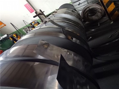 現貨供應優(yōu)質Q235冷軋帶鋼不銹鋼帶鋼Q235退火黑帶彈簧鋼帶
