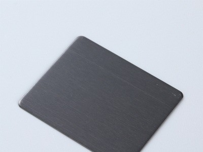 廠家直供墻壁彩鋼板 彩色裝飾板拉絲 黑鈦 無指紋不銹鋼