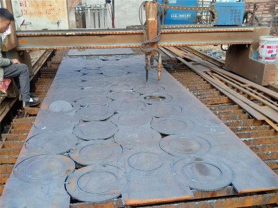 批發鋼板型材加工現貨供應 普通熱軋板規格定制配送到廠