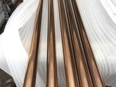 304不銹鋼玫瑰金圓管63*1.4mm拉絲黑鈦金不銹鋼矩形管40*60*2.0mm