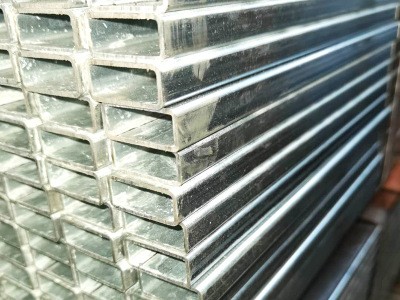 廠家供應(yīng)鍍鋅方矩管Q235B矩形管熱鍍鋅方管材批發(fā)零切