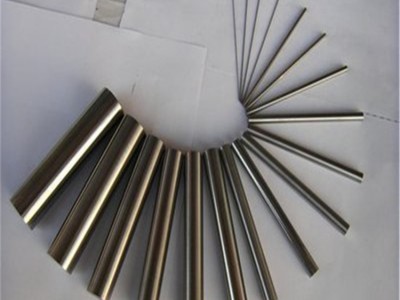 廠家細(xì)小實心鋼針磨尖304/303不銹鋼圓棒短鋼柱兩頭倒角折彎鉆孔