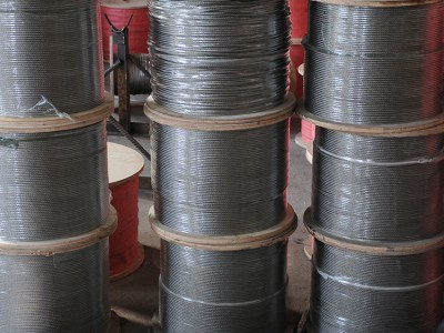 廠家供應(yīng)304不銹鋼鋼絲繩316L 包膠不銹鋼絲繩 塑鋼絲繩制品