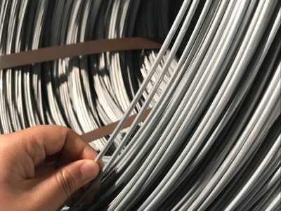 3.0mm 熱鍍鋅鋼絲 沙鋼70# 電鍍鋅鋼絲 廠價直銷 防護網(wǎng)鍍鋅鋼絲