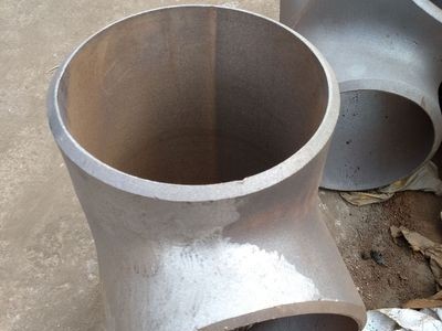 國標碳鋼三通304不銹鋼無縫三通 高壓薄壁厚壁大口徑三通焊接封頭