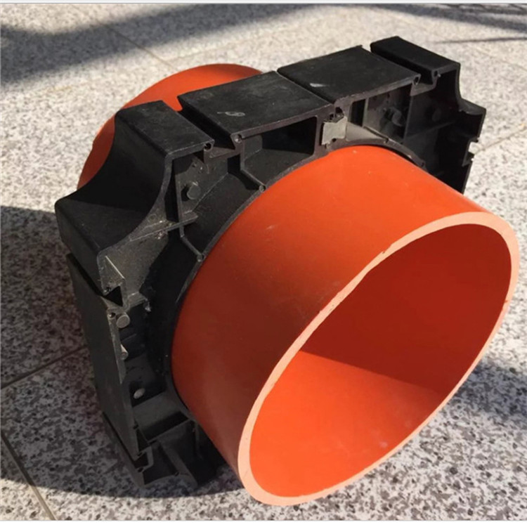 14915120662_156112209