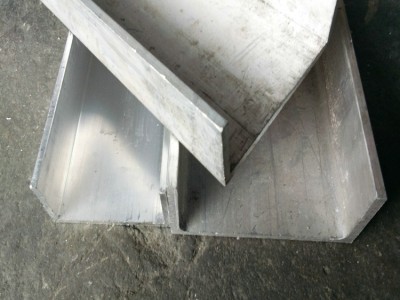 現(xiàn)貨U型槽鋁 卡邊鋁槽 大規(guī)格槽鋁 首單包郵 切割零售