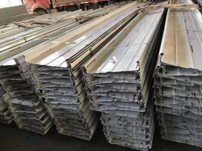 廠家彩鋼瓦批發 彩鋼巖棉夾芯板定制加工不銹鋼硅巖夾芯板