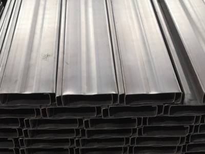 批發(fā)直供C型鋼托盤面板25*100帶加強(qiáng)筋現(xiàn)貨鋼托盤型材鐵托盤型材