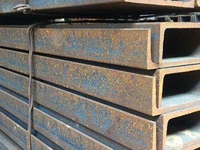 佛山批發(fā)國標(biāo)槽鋼 Q235鍍鋅槽鋼 幕墻用熱鍍鋅槽鋼 8號黑料槽鋼