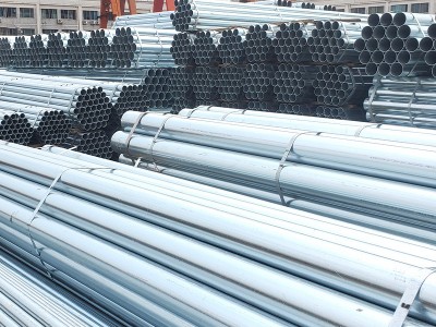 廠家直供Q235B大棚鋼管鍍鋅管圓管襯塑鋼管熱鍍鋅鋼管批發(fā)