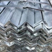 現(xiàn)貨供應(yīng)幕墻鍍鋅角鋼40*40*4 熱鍍鋅角鐵支架50*50*5角鋼沖孔加