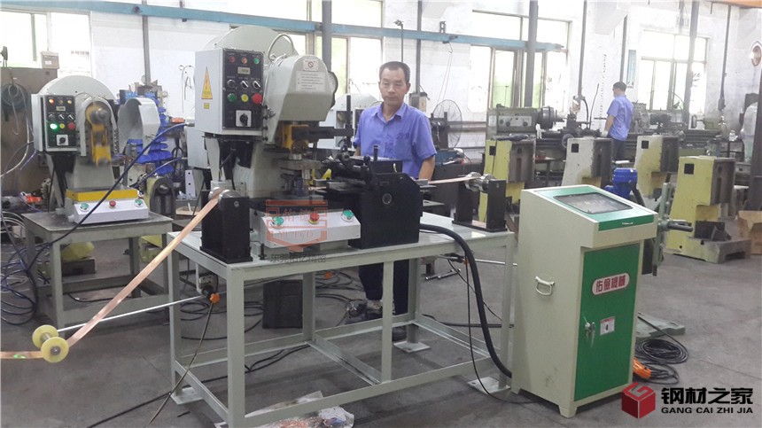 放料5噸氣壓沖床NC送料機收料機生產線 (8)