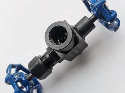 廠家供應(yīng)內(nèi)螺紋針型閥 J19h型號(hào)針閥 定制壓力表三通閥碳鋼針型閥