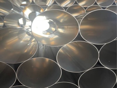 廠家直供可定制樣品可加工焊接深加工不銹鋼管